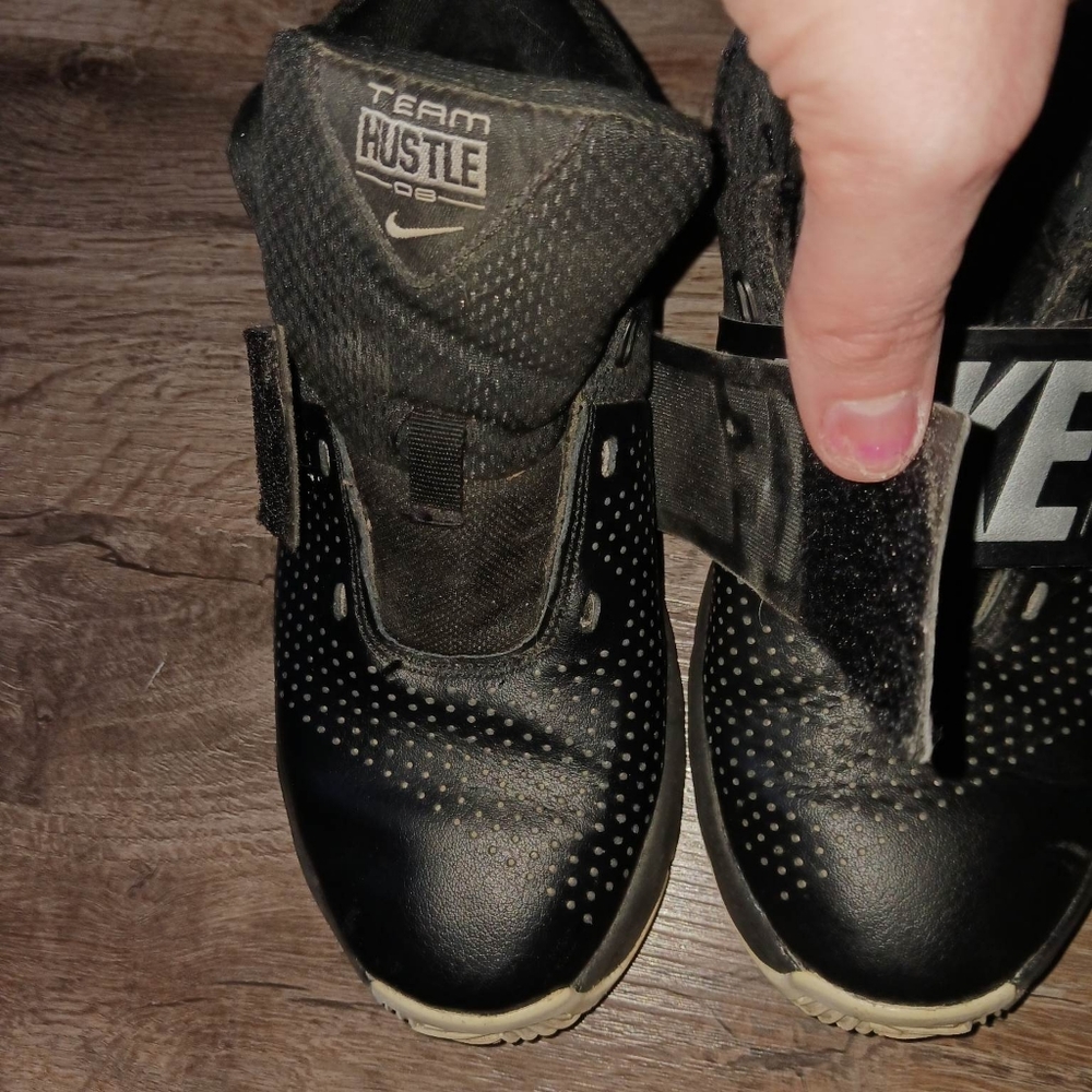 Boys size 4 Nike shoes
